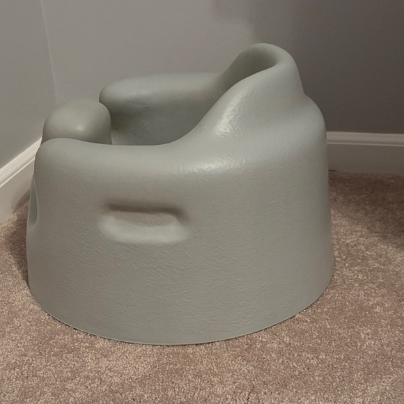 Bumbo Gray Baby Seat with White Tray - Picture 5 of 12